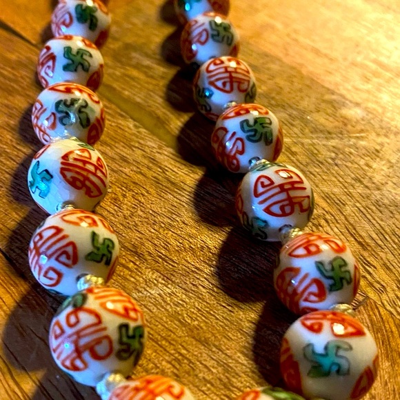 COPY - 1930’s Buddhist Chinese hand knotted & painted porcelain bead necklace. - Picture 1 of 11